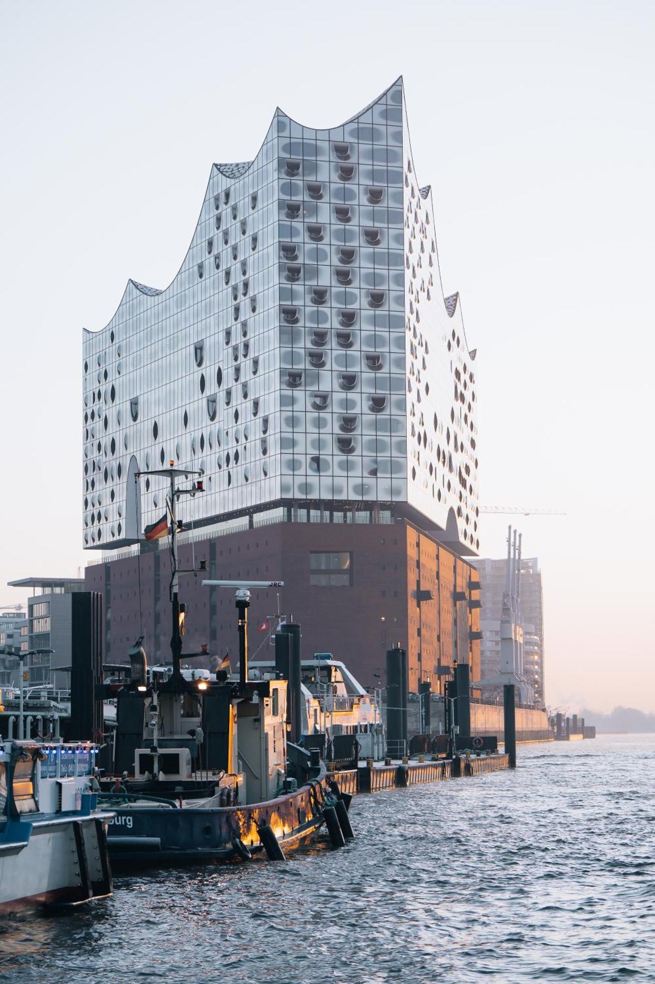 Modern, Ruhig, Gemuetlich: 2 In Bester Lage Nahe Alster + Stadtpark Apartment